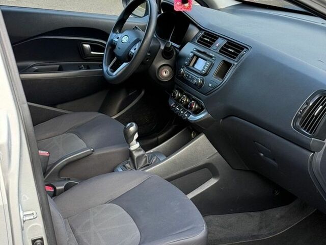 Серый Киа Рио, объемом двигателя 1.4 л и пробегом 103 тыс. км за 8000 $, фото 22 на Automoto.ua