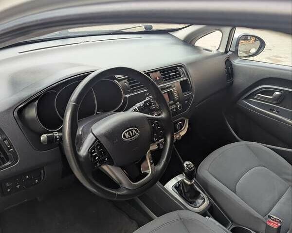 Серый Киа Рио, объемом двигателя 1.12 л и пробегом 244 тыс. км за 4850 $, фото 19 на Automoto.ua