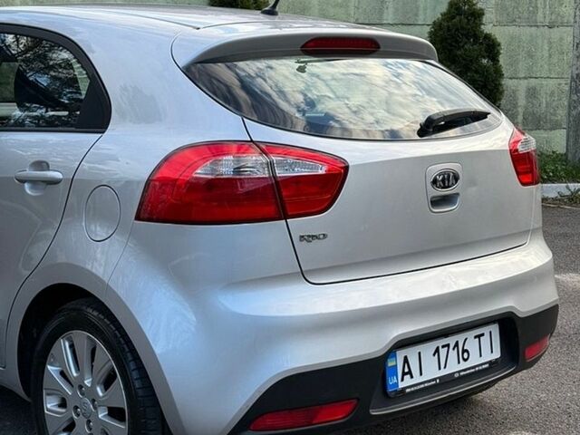 Сірий Кіа Ріо, об'ємом двигуна 1.4 л та пробігом 103 тис. км за 7500 $, фото 9 на Automoto.ua