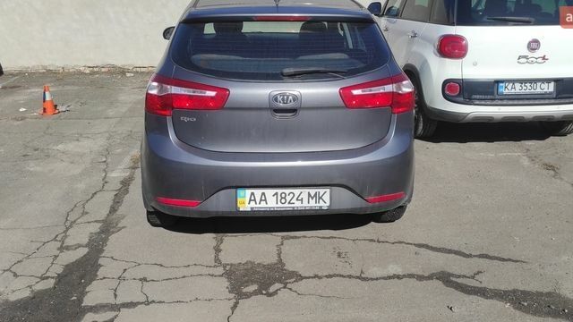 Сірий Кіа Ріо, об'ємом двигуна 1.4 л та пробігом 80 тис. км за 7000 $, фото 2 на Automoto.ua