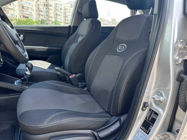 Серый Киа Рио, объемом двигателя 1.4 л и пробегом 62 тыс. км за 7990 $, фото 8 на Automoto.ua