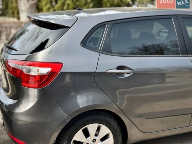 Сірий Кіа Ріо, об'ємом двигуна 1.6 л та пробігом 150 тис. км за 7900 $, фото 11 на Automoto.ua