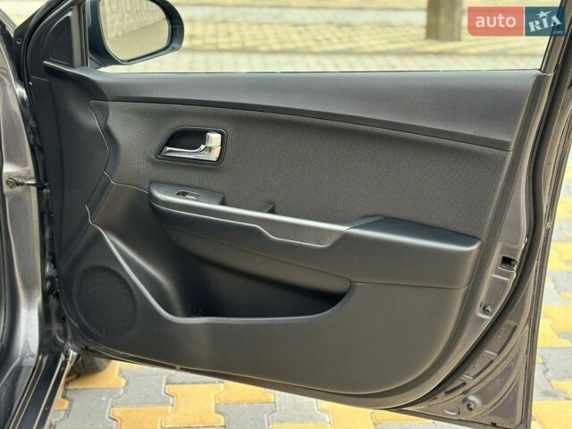 Сірий Кіа Ріо, об'ємом двигуна 1.59 л та пробігом 53 тис. км за 9700 $, фото 17 на Automoto.ua