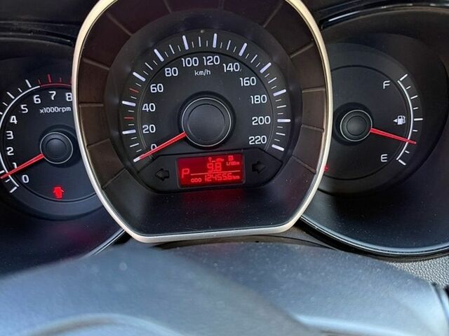Сірий Кіа Ріо, об'ємом двигуна 1.6 л та пробігом 125 тис. км за 8000 $, фото 17 на Automoto.ua