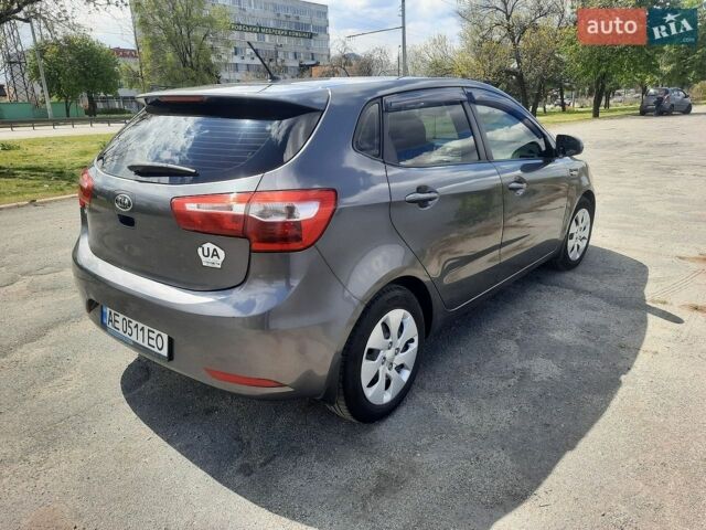 Серый Киа Рио, объемом двигателя 1.4 л и пробегом 198 тыс. км за 6700 $, фото 4 на Automoto.ua