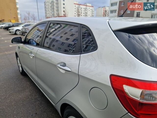 Серый Киа Рио, объемом двигателя 1.6 л и пробегом 98 тыс. км за 9400 $, фото 21 на Automoto.ua