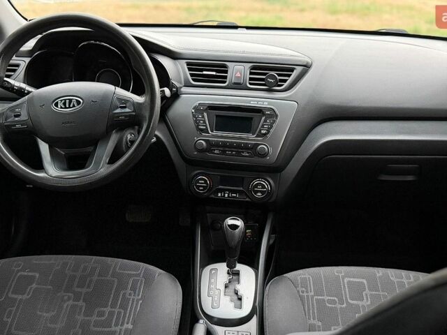 Сірий Кіа Ріо, об'ємом двигуна 1.59 л та пробігом 189 тис. км за 7300 $, фото 21 на Automoto.ua