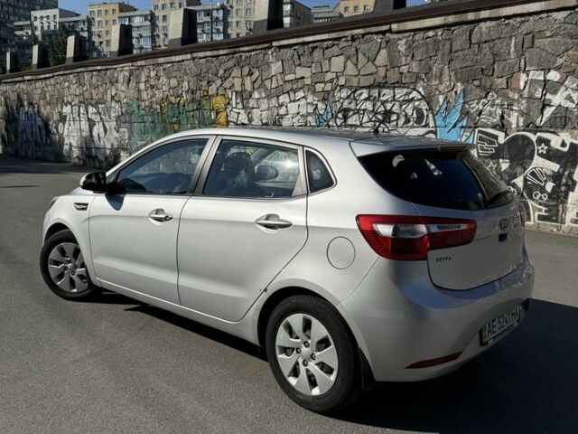 Сірий Кіа Ріо, об'ємом двигуна 1.6 л та пробігом 125 тис. км за 7673 $, фото 1 на Automoto.ua