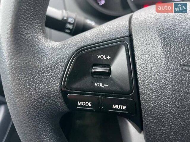 Серый Киа Рио, объемом двигателя 1.59 л и пробегом 138 тыс. км за 7990 $, фото 18 на Automoto.ua