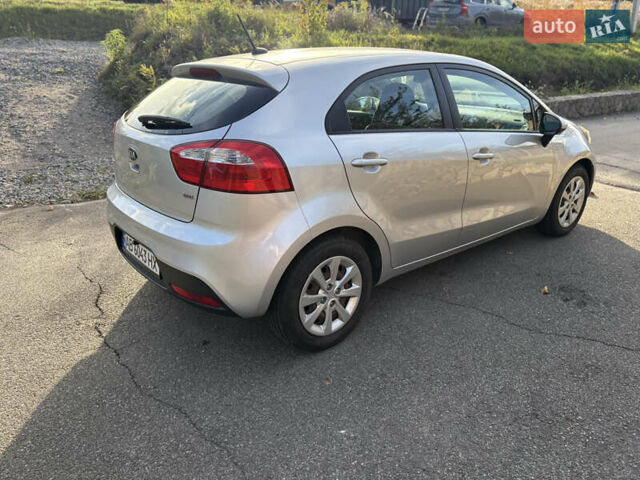 Серый Киа Рио, объемом двигателя 1.59 л и пробегом 138 тыс. км за 7800 $, фото 6 на Automoto.ua