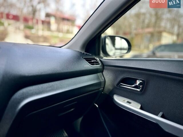 Сірий Кіа Ріо, об'ємом двигуна 1.6 л та пробігом 150 тис. км за 7900 $, фото 16 на Automoto.ua
