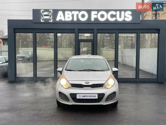 Серый Киа Рио, объемом двигателя 1.59 л и пробегом 138 тыс. км за 7990 $, фото 2 на Automoto.ua