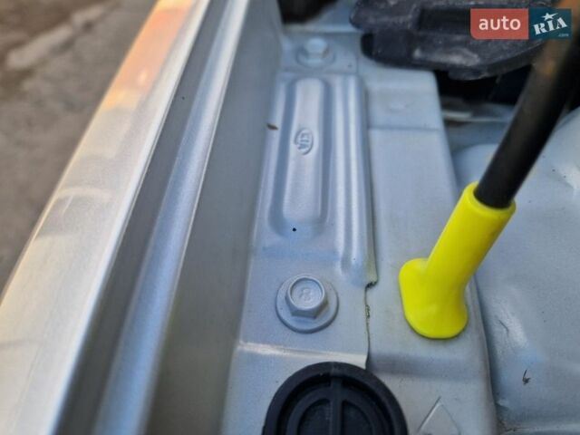 Серый Киа Рио, объемом двигателя 1.6 л и пробегом 98 тыс. км за 9400 $, фото 73 на Automoto.ua