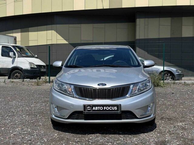 Серый Киа Рио, объемом двигателя 1.4 л и пробегом 62 тыс. км за 7990 $, фото 2 на Automoto.ua