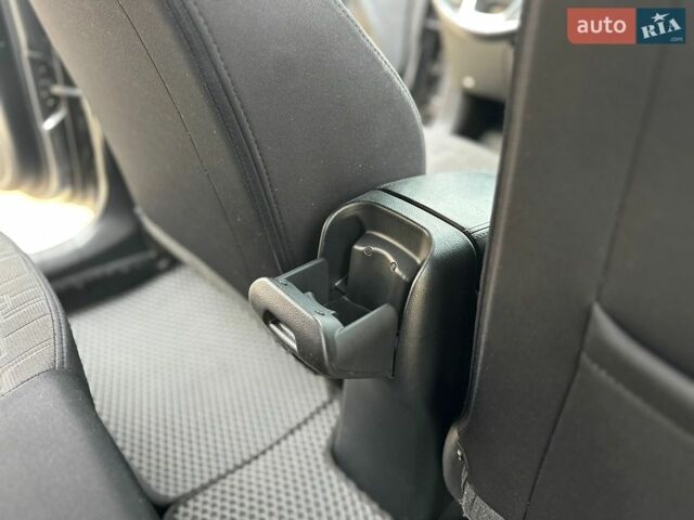 Сірий Кіа Ріо, об'ємом двигуна 1.59 л та пробігом 53 тис. км за 9700 $, фото 33 на Automoto.ua