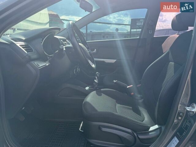 Серый Киа Рио, объемом двигателя 1.4 л и пробегом 186 тыс. км за 6790 $, фото 12 на Automoto.ua