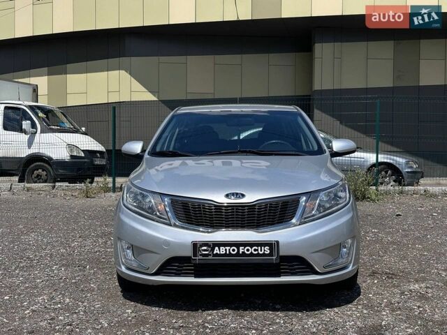 Сірий Кіа Ріо, об'ємом двигуна 1.4 л та пробігом 62 тис. км за 7990 $, фото 2 на Automoto.ua