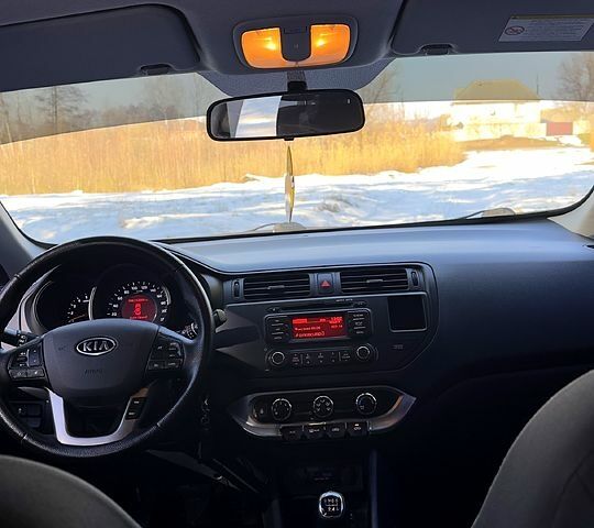 Серый Киа Рио, объемом двигателя 14 л и пробегом 143 тыс. км за 6500 $, фото 10 на Automoto.ua