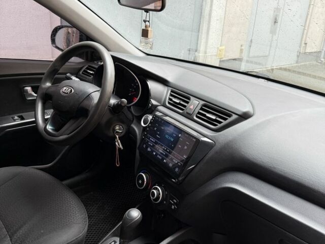 Серый Киа Рио, объемом двигателя 1.4 л и пробегом 170 тыс. км за 6850 $, фото 2 на Automoto.ua