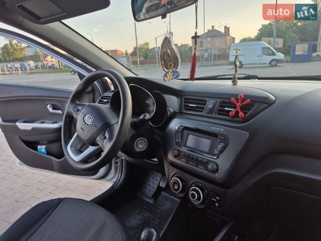Серый Киа Рио, объемом двигателя 1.4 л и пробегом 162 тыс. км за 6650 $, фото 18 на Automoto.ua