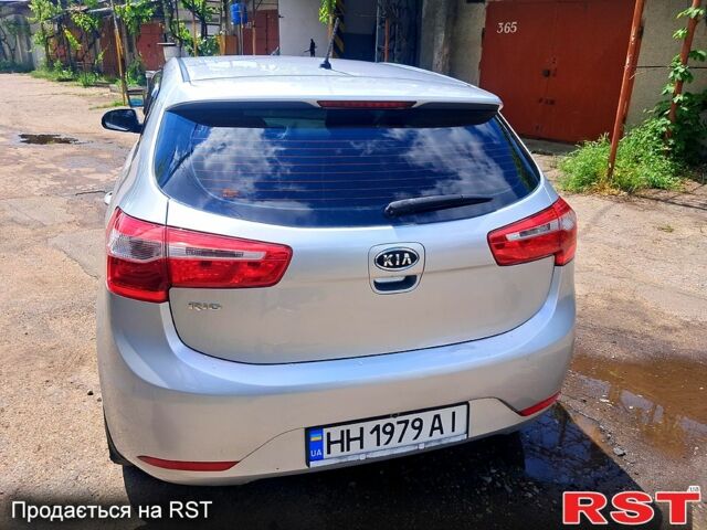Серый Киа Рио, объемом двигателя 1.6 л и пробегом 240 тыс. км за 7400 $, фото 4 на Automoto.ua