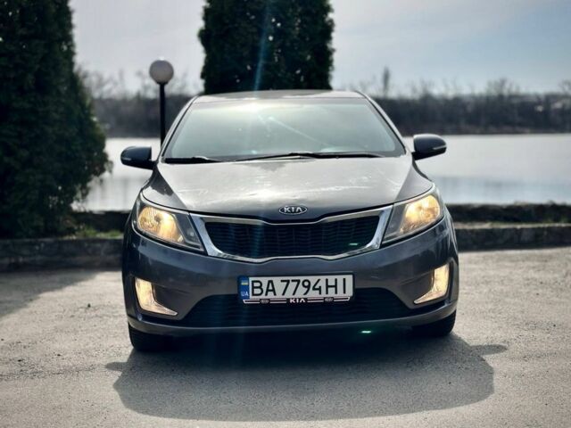 Сірий Кіа Ріо, об'ємом двигуна 1.6 л та пробігом 150 тис. км за 8250 $, фото 8 на Automoto.ua