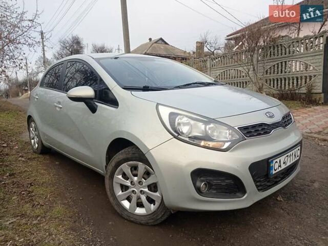 Серый Киа Рио, объемом двигателя 1.12 л и пробегом 212 тыс. км за 5900 $, фото 3 на Automoto.ua