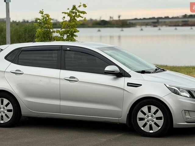 Сірий Кіа Ріо, об'ємом двигуна 1.59 л та пробігом 189 тис. км за 7300 $, фото 9 на Automoto.ua