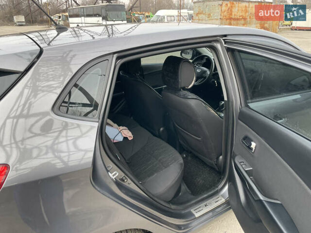 Серый Киа Рио, объемом двигателя 1.6 л и пробегом 156 тыс. км за 8800 $, фото 8 на Automoto.ua