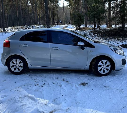 Серый Киа Рио, объемом двигателя 14 л и пробегом 143 тыс. км за 6500 $, фото 6 на Automoto.ua