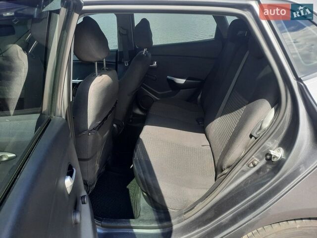 Серый Киа Рио, объемом двигателя 1.4 л и пробегом 198 тыс. км за 6700 $, фото 16 на Automoto.ua