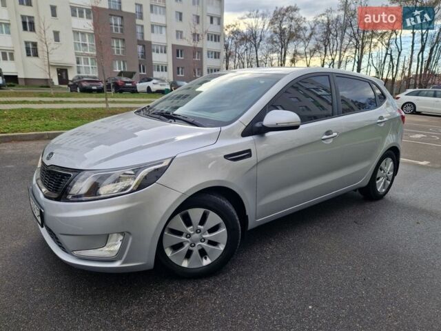 Серый Киа Рио, объемом двигателя 1.6 л и пробегом 98 тыс. км за 9400 $, фото 4 на Automoto.ua