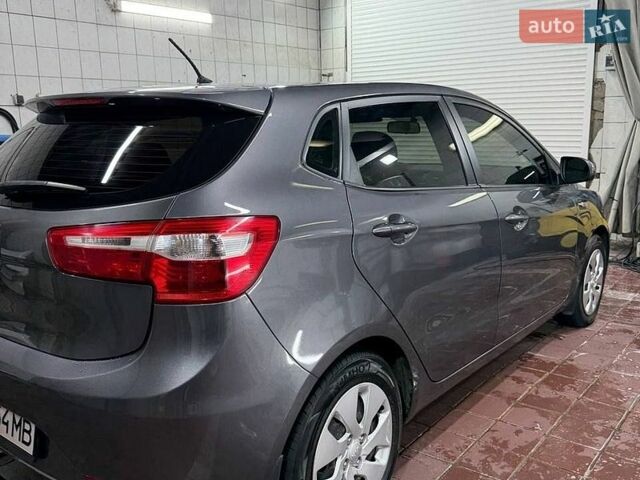 Сірий Кіа Ріо, об'ємом двигуна 1.4 л та пробігом 152 тис. км за 7500 $, фото 6 на Automoto.ua