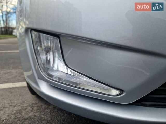 Серый Киа Рио, объемом двигателя 1.6 л и пробегом 98 тыс. км за 9400 $, фото 32 на Automoto.ua