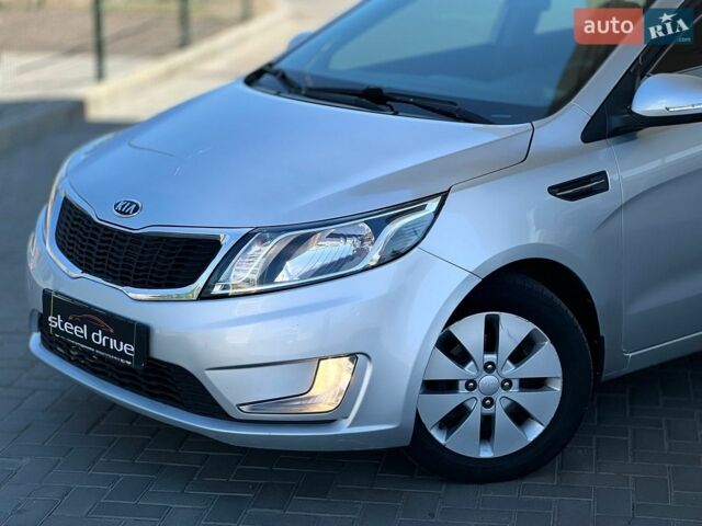 Сірий Кіа Ріо, об'ємом двигуна 1.59 л та пробігом 189 тис. км за 7599 $, фото 1 на Automoto.ua