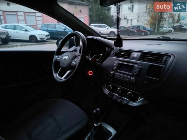 Серый Киа Рио, объемом двигателя 1.12 л и пробегом 194 тыс. км за 7200 $, фото 7 на Automoto.ua
