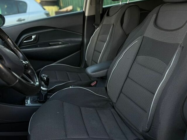 Сірий Кіа Ріо, об'ємом двигуна 1.12 л та пробігом 224 тис. км за 4900 $, фото 11 на Automoto.ua