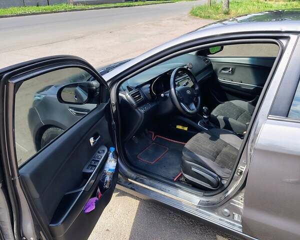 Серый Киа Рио, объемом двигателя 1.59 л и пробегом 271 тыс. км за 6800 $, фото 15 на Automoto.ua