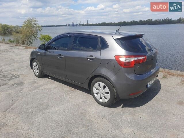 Серый Киа Рио, объемом двигателя 1.4 л и пробегом 198 тыс. км за 6700 $, фото 2 на Automoto.ua