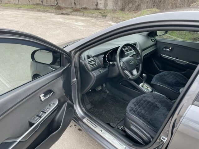 Сірий Кіа Ріо, об'ємом двигуна 1.6 л та пробігом 156 тис. км за 8800 $, фото 8 на Automoto.ua