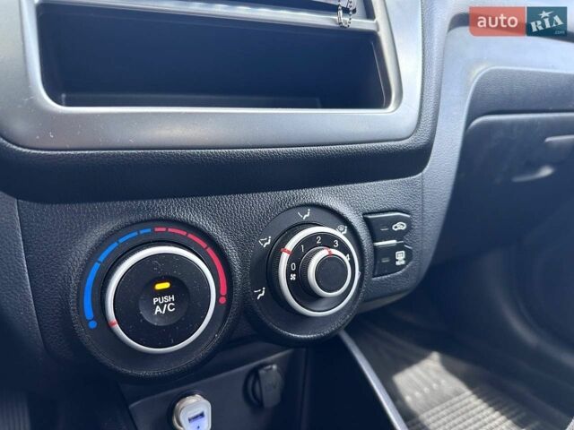 Серый Киа Рио, объемом двигателя 1.4 л и пробегом 62 тыс. км за 7990 $, фото 17 на Automoto.ua