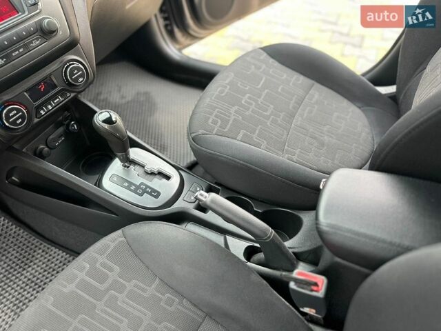 Сірий Кіа Ріо, об'ємом двигуна 1.59 л та пробігом 53 тис. км за 9700 $, фото 27 на Automoto.ua