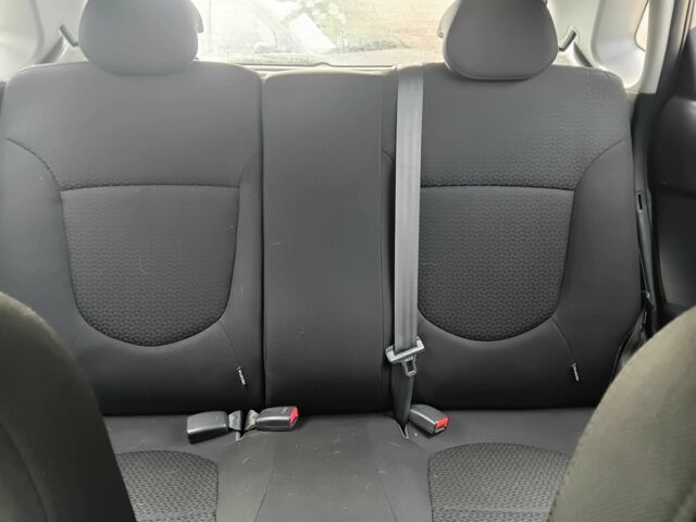 Сірий Кіа Ріо, об'ємом двигуна 0 л та пробігом 3 тис. км за 8000 $, фото 8 на Automoto.ua