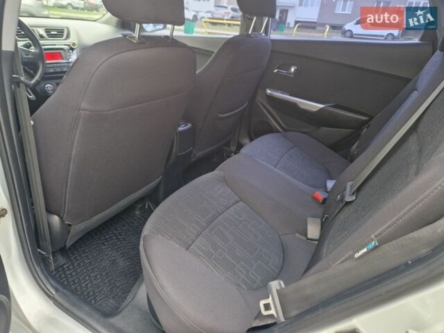 Серый Киа Рио, объемом двигателя 1.6 л и пробегом 98 тыс. км за 9400 $, фото 57 на Automoto.ua