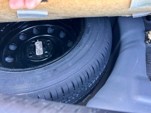 Сірий Кіа Ріо, об'ємом двигуна 1.4 л та пробігом 80 тис. км за 8200 $, фото 15 на Automoto.ua