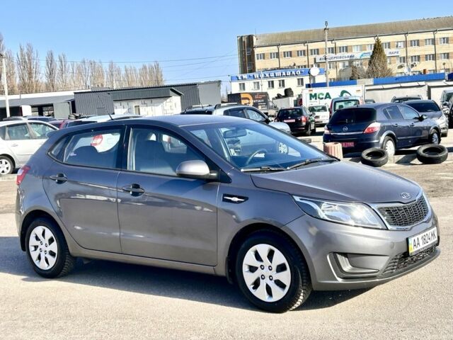 Сірий Кіа Ріо, об'ємом двигуна 1.4 л та пробігом 80 тис. км за 8200 $, фото 2 на Automoto.ua