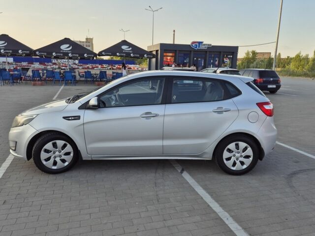 Серый Киа Рио, объемом двигателя 1.4 л и пробегом 162 тыс. км за 6664 $, фото 4 на Automoto.ua