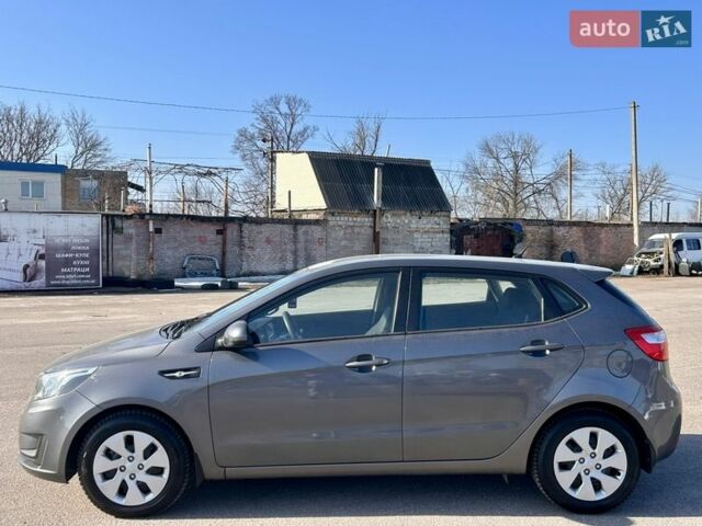 Сірий Кіа Ріо, об'ємом двигуна 1.4 л та пробігом 80 тис. км за 8200 $, фото 6 на Automoto.ua