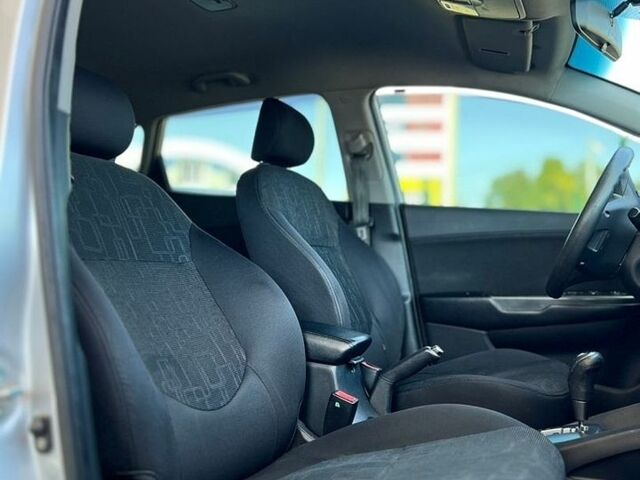 Сірий Кіа Ріо, об'ємом двигуна 1.59 л та пробігом 189 тис. км за 7599 $, фото 14 на Automoto.ua