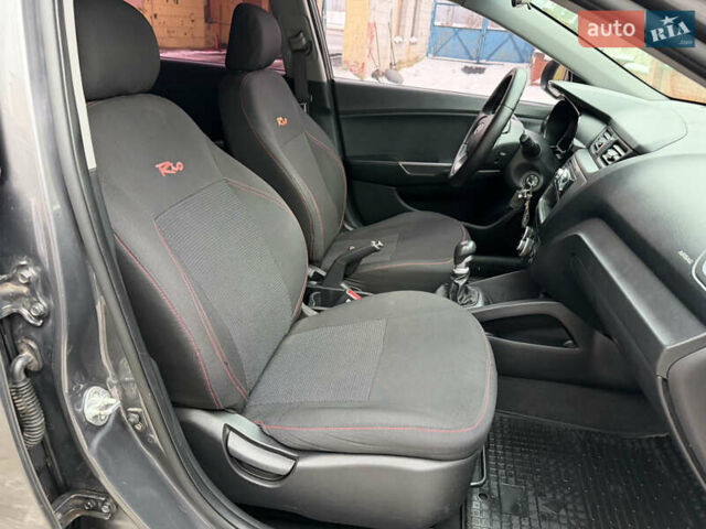 Сірий Кіа Ріо, об'ємом двигуна 1.4 л та пробігом 177 тис. км за 5450 $, фото 6 на Automoto.ua